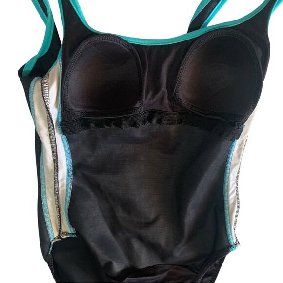 Miraclesuit size 8 medium Black white stripe One Piece Swimsuit bathing beach sl - Picture 3 of 11